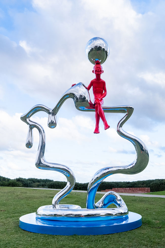 Cloud Watcher by Chen Wenling — photo 1 of 5